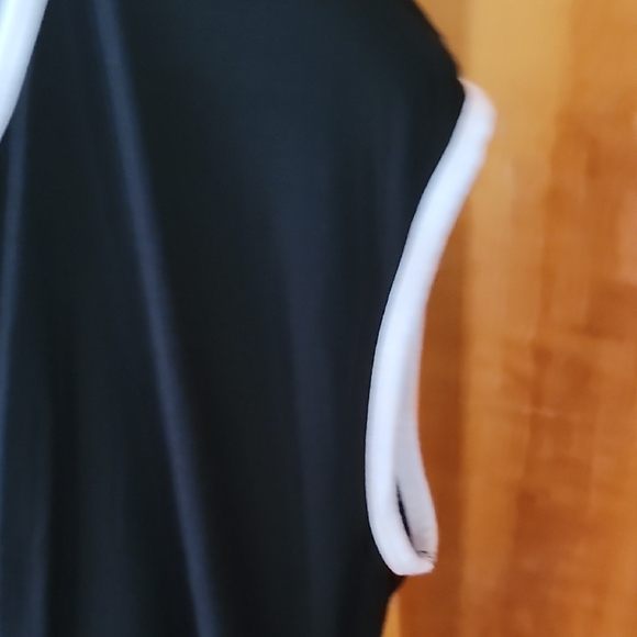 Vince Camuto Black and White Ruched Tie Front Blouse - Picture 5 of 12